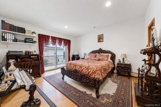 2525 7th Avenue, East Meadow, NY 11554