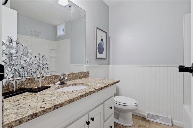 9336 Hardy Drive, Overland Park, KS 66212