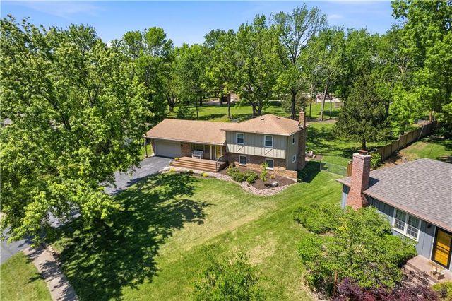 9336 Hardy Drive, Overland Park, KS 66212