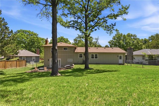 9336 Hardy Drive, Overland Park, KS 66212