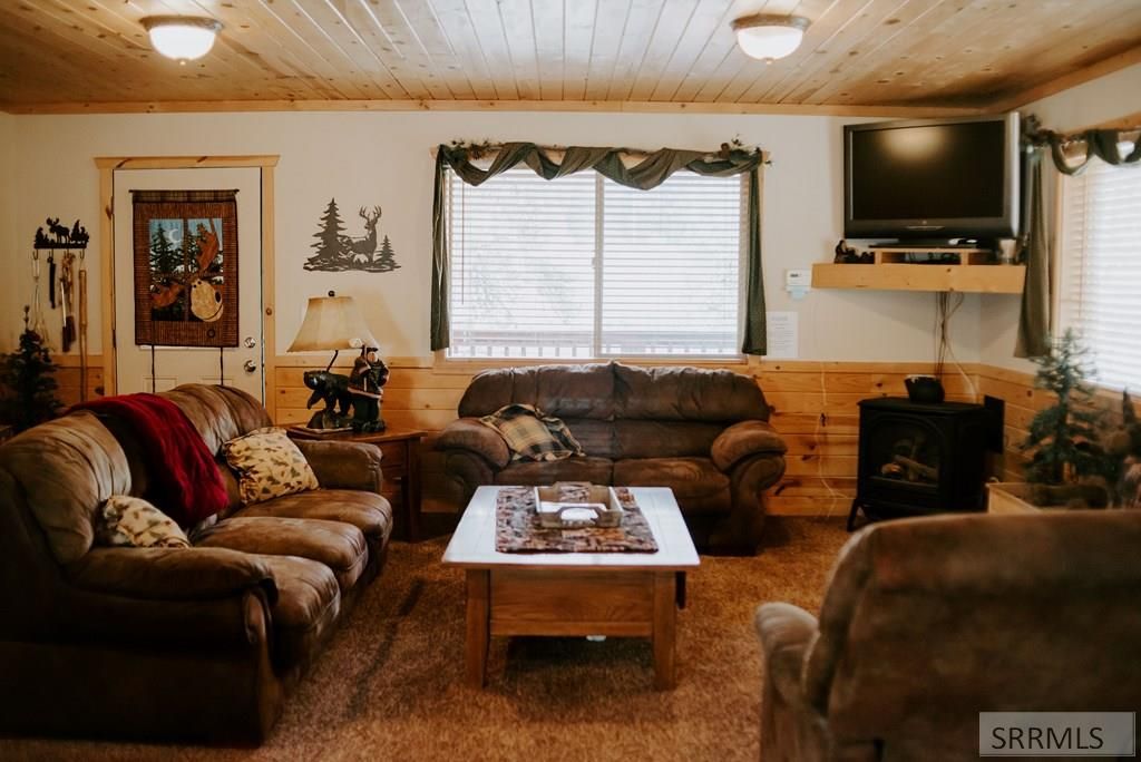 Image 4 of property listing at 4088 Yale Creek Road, Island Park, ID 83429