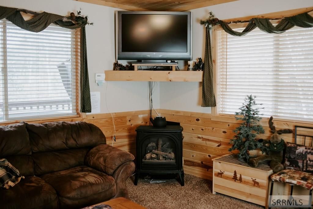 Image 6 of property listing at 4088 Yale Creek Road, Island Park, ID 83429