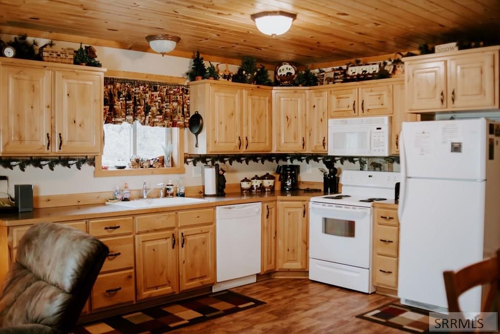 Image 9 of property listing at 4088 Yale Creek Road, Island Park, ID 83429