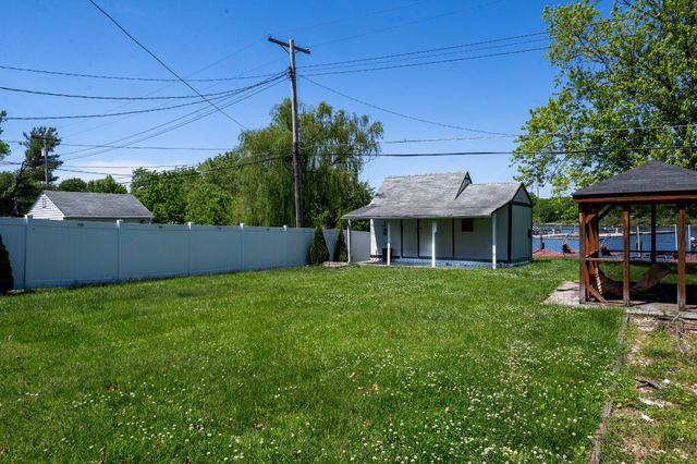 7711 FAIRGREEN RD, Dundalk, MD 21222
