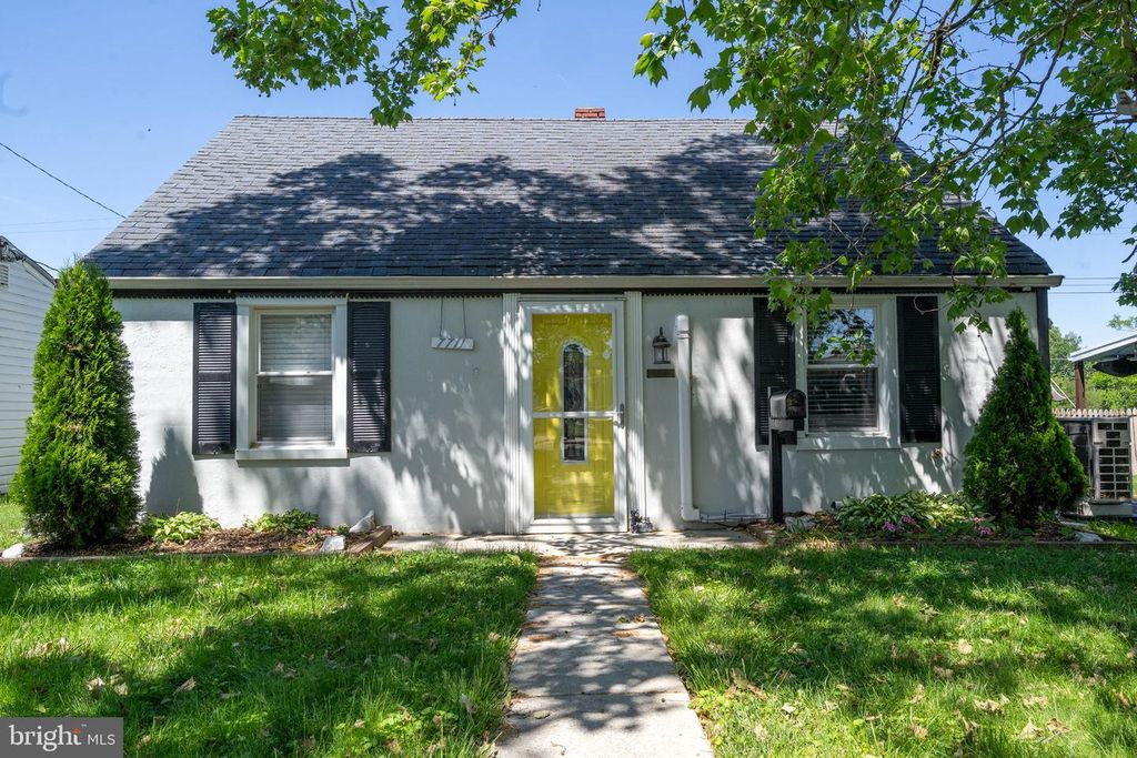 7711 FAIRGREEN RD, Dundalk, MD 21222
