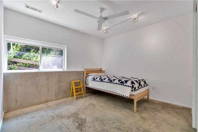 1124 E Heath Drive, Fayetteville, AR 72701