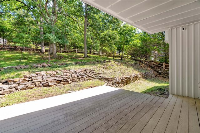1124 E Heath Drive, Fayetteville, AR 72701