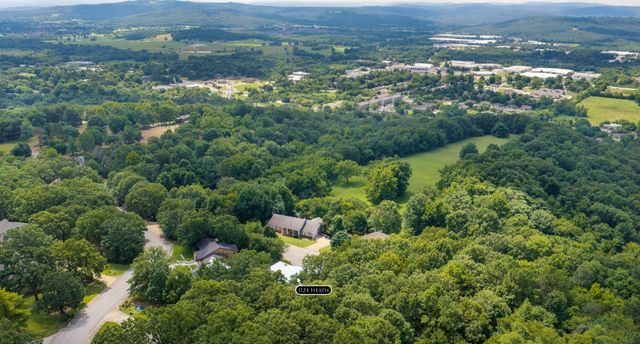 1124 E Heath Drive, Fayetteville, AR 72701