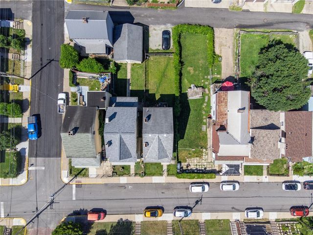305 Onyx Ave, Mt Oliver, PA 15210