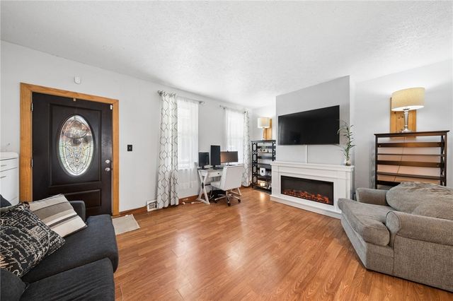 305 Onyx Ave, Mt Oliver, PA 15210