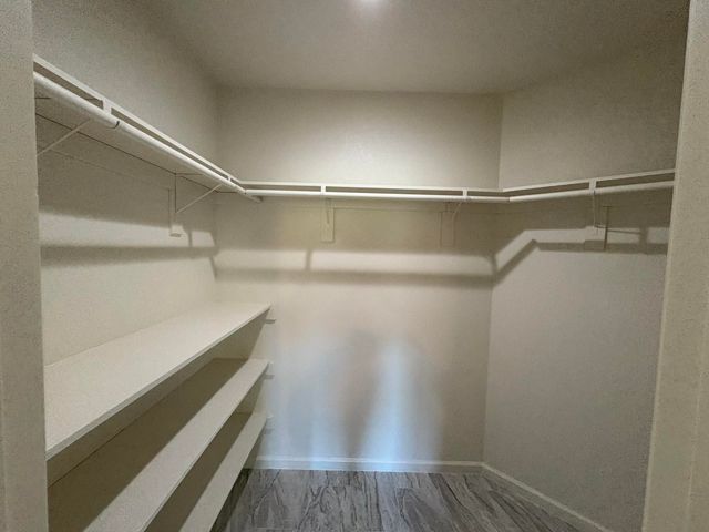 394 S Camelia Avenue, Farmersville, CA 93223