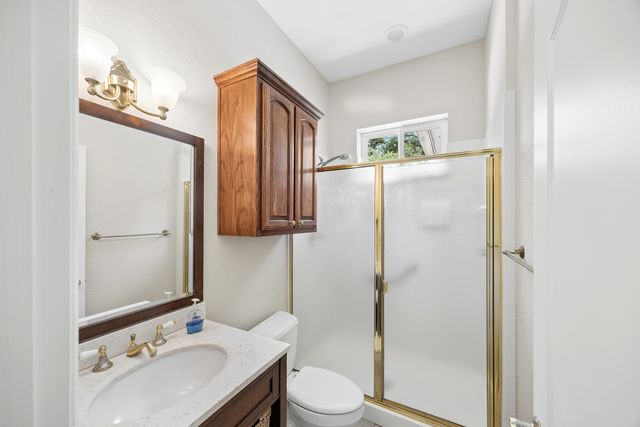 939 Garnet Cove, Oak Point, TX 75068