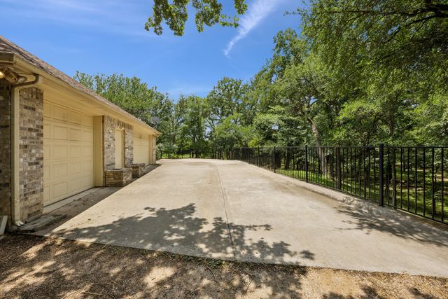 939 Garnet Cove, Oak Point, TX 75068