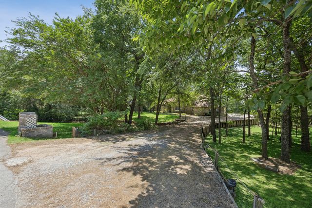 939 Garnet Cove, Oak Point, TX 75068