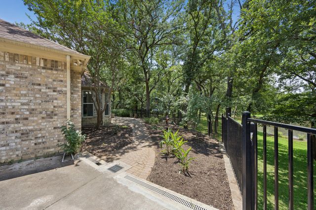 939 Garnet Cove, Oak Point, TX 75068