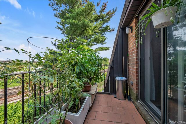 74-49 Calamus Avenue 51, Elmhurst, NY 11373