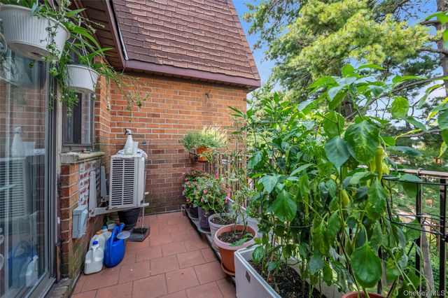 74-49 Calamus Avenue 51, Elmhurst, NY 11373