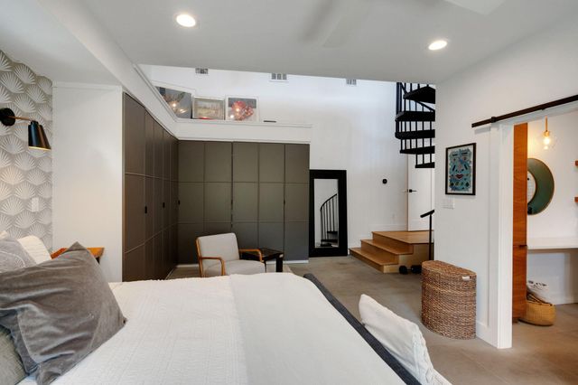 2502 Side CV, Austin, TX 78704