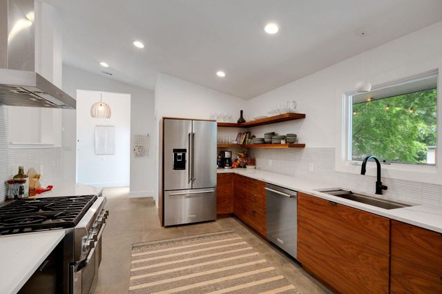 2502 Side CV, Austin, TX 78704