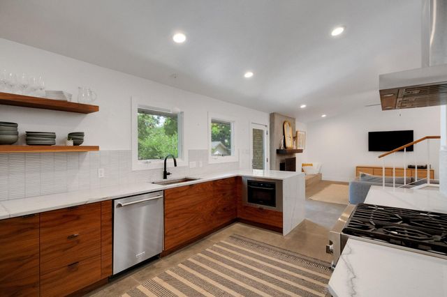 2502 Side CV, Austin, TX 78704