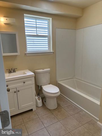 186 PASSAIC ST, Trenton, NJ 08618