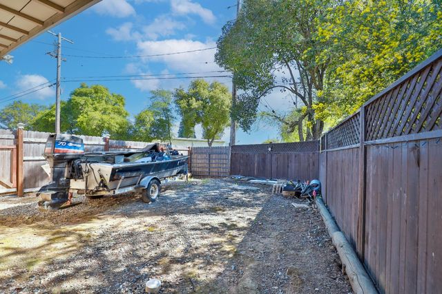 158 Terry, Auburn, CA 95603