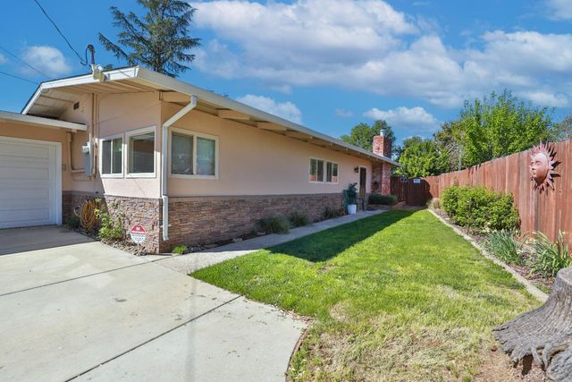 158 Terry, Auburn, CA 95603