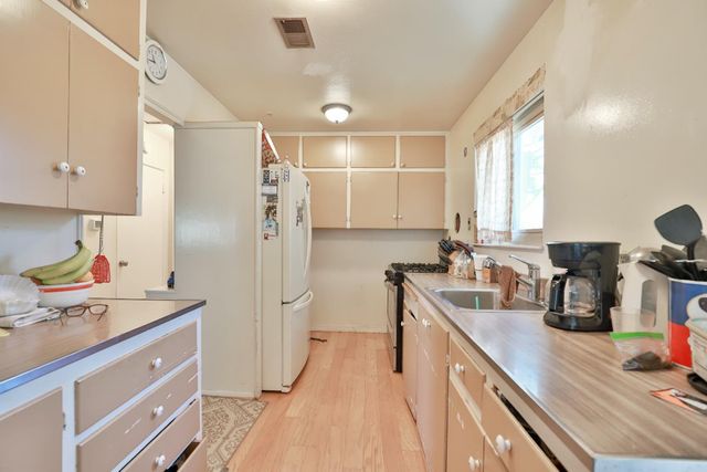 158 Terry, Auburn, CA 95603