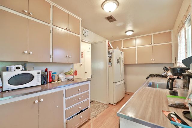 158 Terry, Auburn, CA 95603