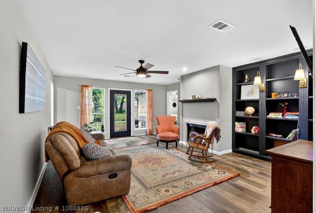556 Caperton Loop, Greenwood, AR 72936