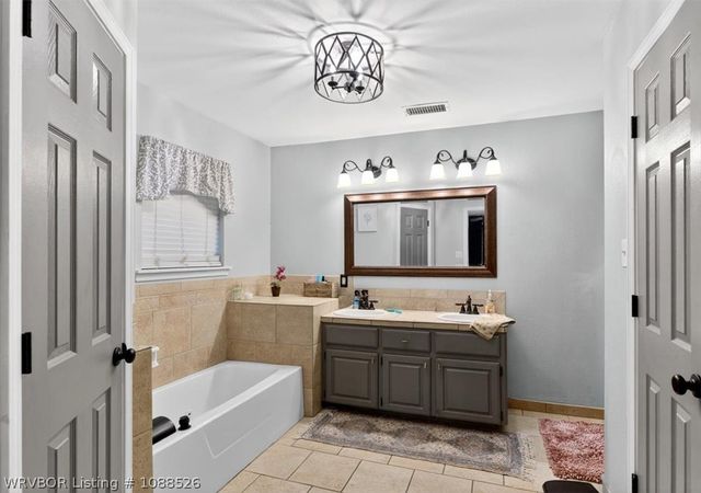556 Caperton Loop, Greenwood, AR 72936