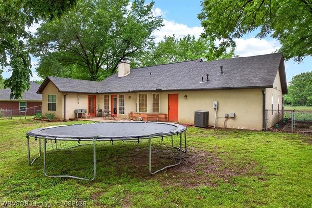 556 Caperton Loop, Greenwood, AR 72936