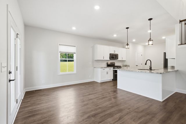 1403 Southside Rd, Southside, TN 37171