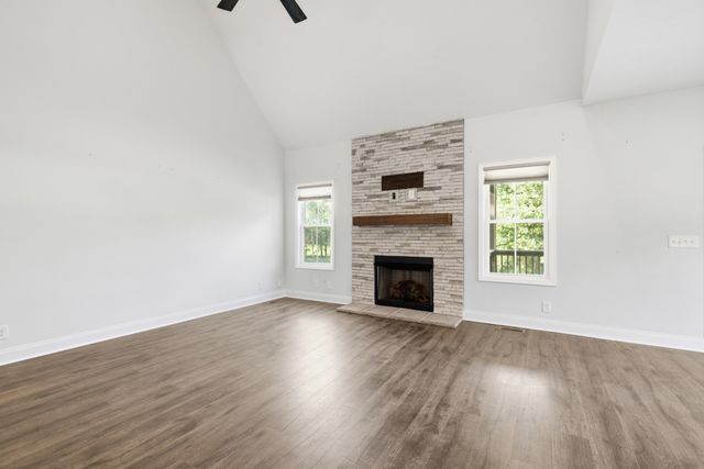 1403 Southside Rd, Southside, TN 37171