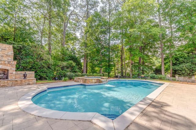 1603 Habersham Way, Dalton, GA 30720