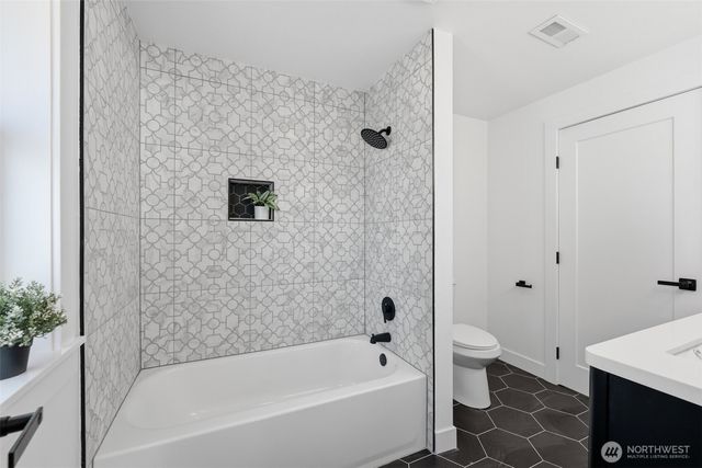 8817 S Alaska, Tacoma, WA 98444