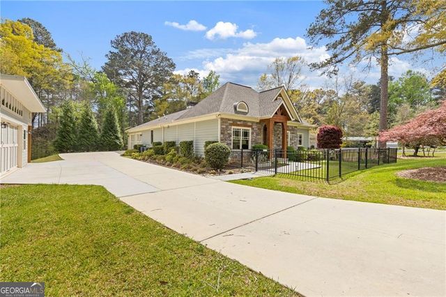 4831 Lakewood Drive, Acworth, GA 30101