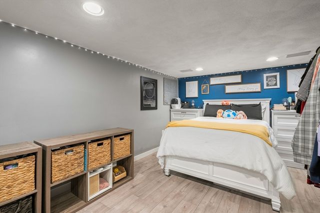 21 Fells Ave, Medford, MA 02155