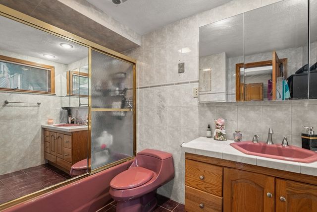 21 Fells Ave, Medford, MA 02155