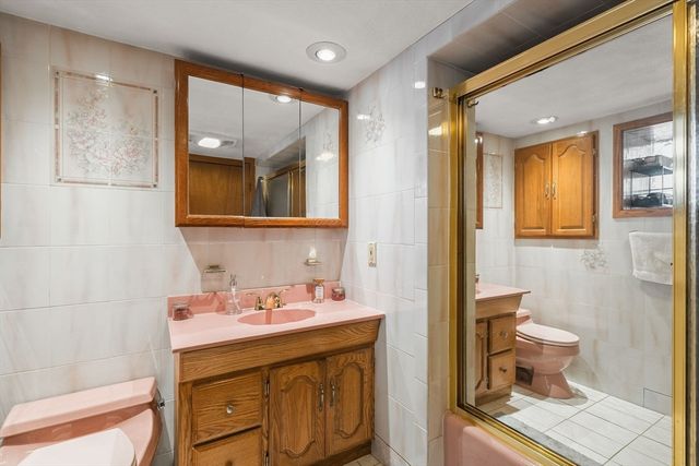 21 Fells Ave, Medford, MA 02155