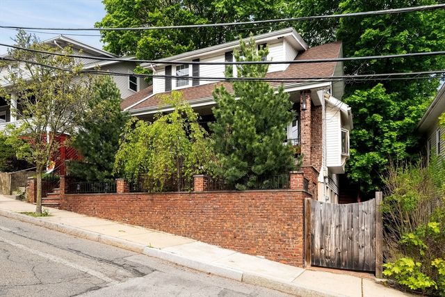 21 Fells Ave, Medford, MA 02155
