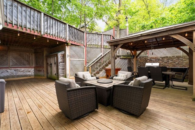 21 Fells Ave, Medford, MA 02155