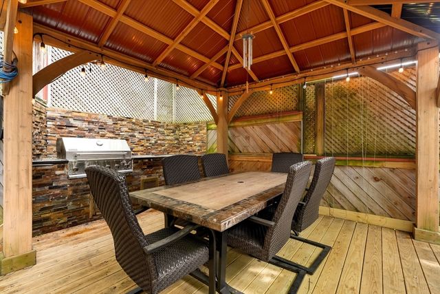 21 Fells Ave, Medford, MA 02155