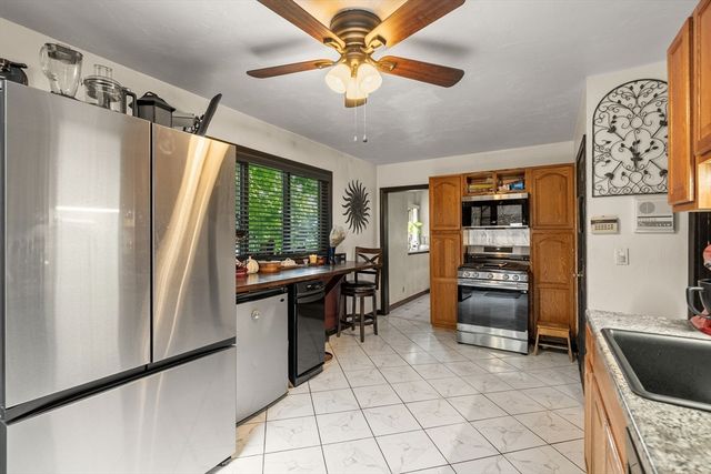 21 Fells Ave, Medford, MA 02155