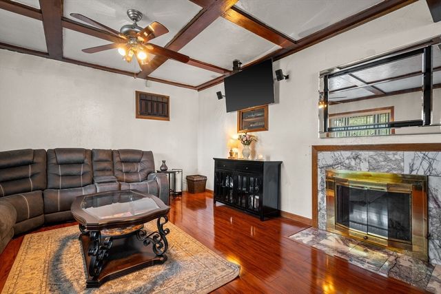 21 Fells Ave, Medford, MA 02155