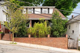 21 Fells Ave, Medford, MA 02155