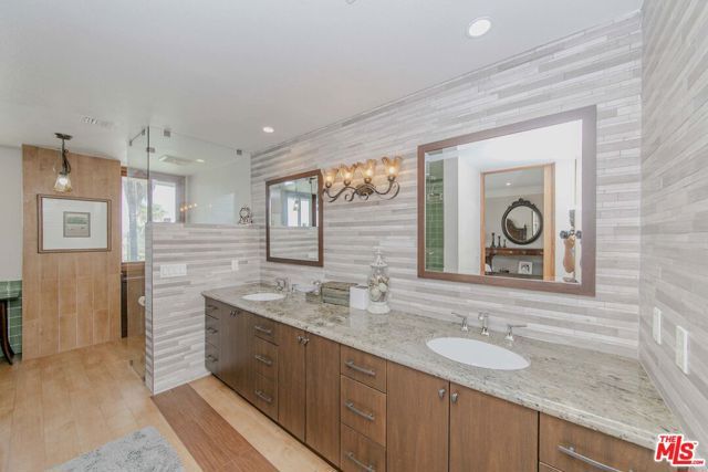 4460 Wilshire Boulevard 705, Los Angeles, CA 90010