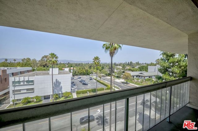 4460 Wilshire Boulevard 705, Los Angeles, CA 90010