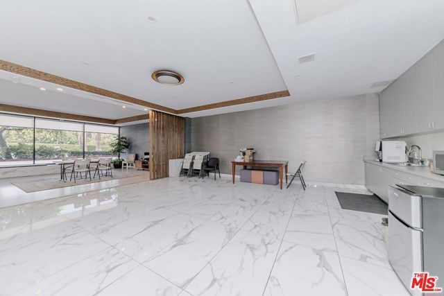 4460 Wilshire Boulevard 705, Los Angeles, CA 90010