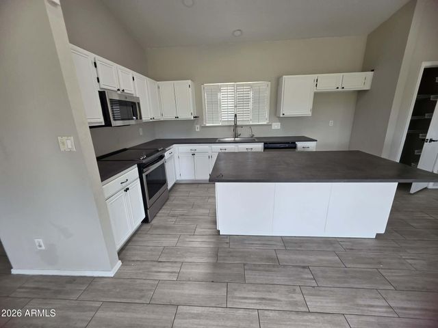 3865 S TURQUOISE Drive, Buckeye, AZ 85326